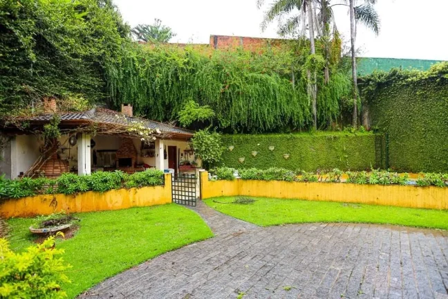 Imagem Cond Granja Viana II (Glebas IV/V) 4 sts. Rústico iluminado e espaçoso!