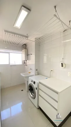 Imagem Belíssimo Apartamento de 213 metros com 4 Dormitórios sendo 2 Suítes e 3 Vagas