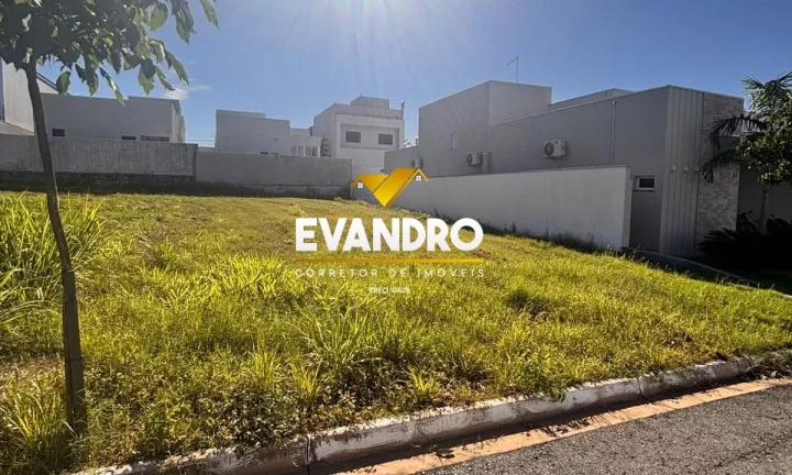 Imagem Terreno em Condomínio para Venda em Cuiabá / MT no bairro Condomínio Primor das Torres