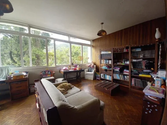Imagem Casa para Venda em Teresópolis / RJ no bairro Cascata dos Amores