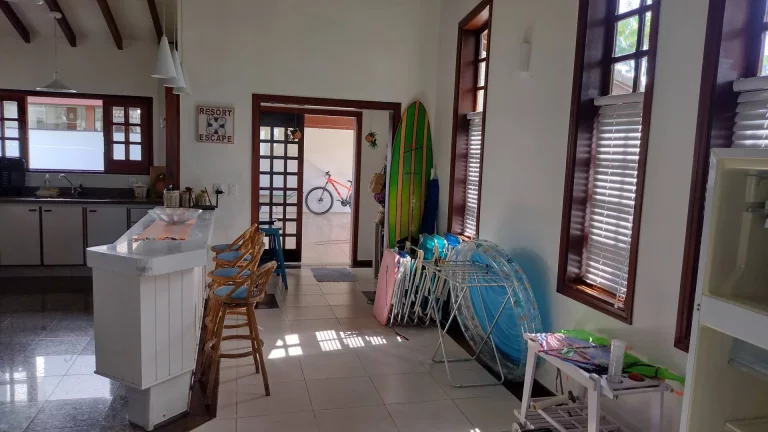 Imagem CASA FRENTE MAR - com 6 dormitórios à suítes - Lagoinha - Ubatuba