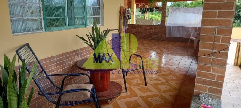 Imagem CHÁCARA MOBILIADA/02 DORMITÓRIOS SENDO 01 SUÍTE/PISCINA/VARANDA/MEZANINO/09 VAGAS