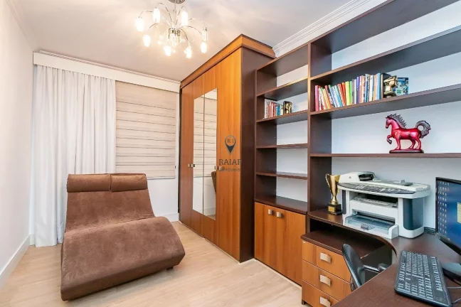 Imagem Casa de Alto Padrão "Mobiliada"
Com quatro quartos, duas suítes com hidro, espaço gour... Imagem Casa de Alto Padrão "Mobiliada"
Com quatro quartos, duas suítes com hidro, espaço gour...