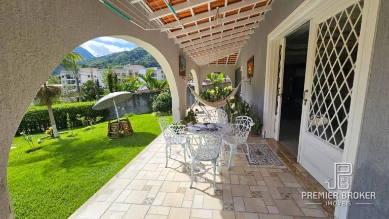 Imagem Casa à venda, 240 m² por R$ 3.499.000,00 - Bom Retiro - Teresópolis/RJ