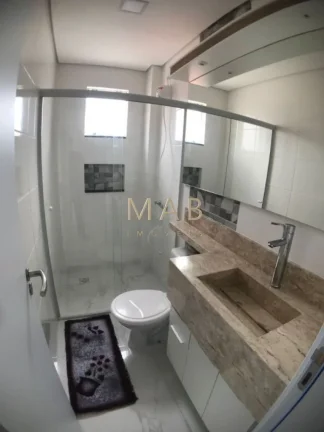 Imagem Apartamento à venda em Florianópolis-SC, no bairro Ingleses Norte! 2 quartos, 1 suíte, 2 salas, 2 banheiros, 1 vaga, 57m². Adquira já!
