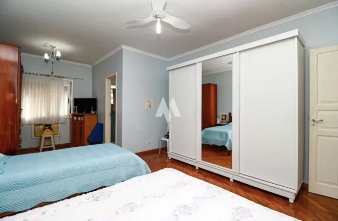 Imagem Casa isolada á venda em Santos !
