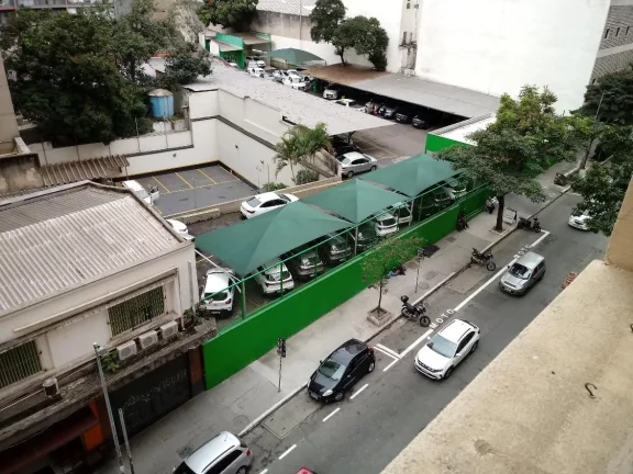 Imagem Apartamento com 1 dormitório e sacada na Consolação