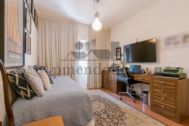 Imagem Apartamento na Alameda Lorena com 123m², 3 quartos (1 suíte) e 1 vaga.