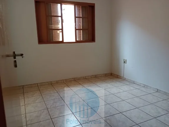 Imagem Casa bairro Presidente Dutra R$ 199.000 com 3 dormitórios, garagem 3 veículos, escritório em Ribeirão Preto - SP
