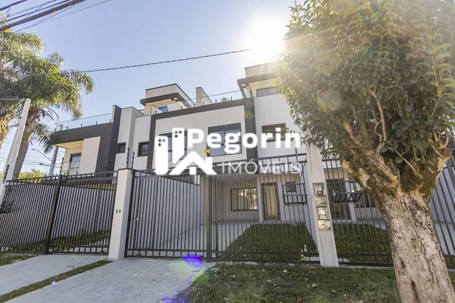Imagem Casa sobrado no bairro Cajuru, em Curitiba-PR