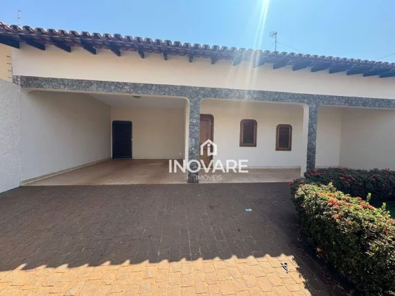 Imagem Casa com 3 dormitórios à venda, 214 m² por R$ 550.000,00 - Setor Afonso Pena - Itumbiara/GO