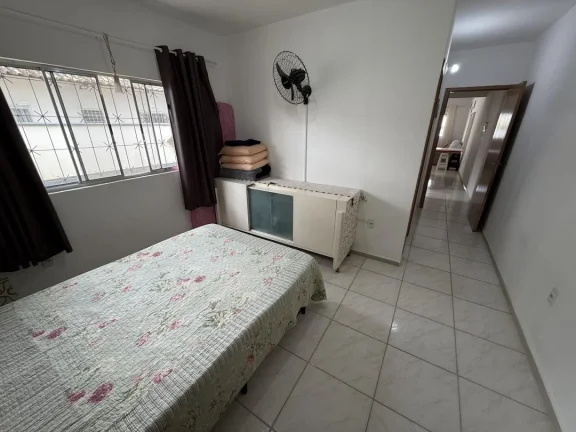 Imagem Casa semimobiliada com 130m² (terreno 208,56m²), 2 quartos (1 suíte), 2 churrasqueiras - Oportunidade imperdível localizada no bairro Armação em Penha/SC, Adriano Carpes Imóveis vende.