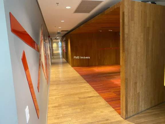 Imagem Sala Comercial na Vila Cordeiro com 2.137,40 m² de Área