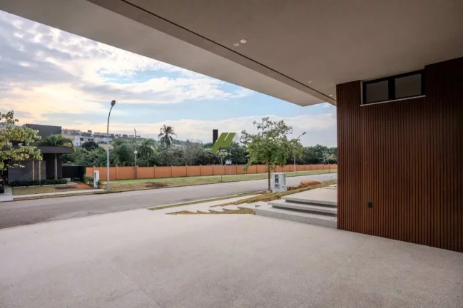 Imagem LINDA CASA EM CONDOMÍNIO DE ALTO PADRÃO
