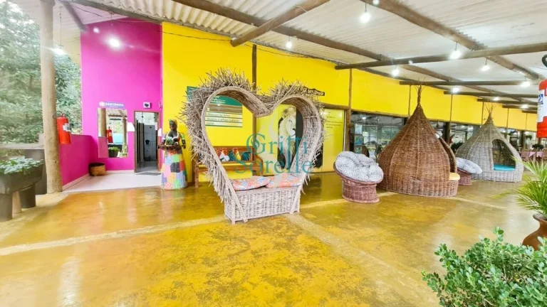 Imagem Restaurante/Ponto Comercial à Venda no Pé da Serra - Ubatuba / SP.
