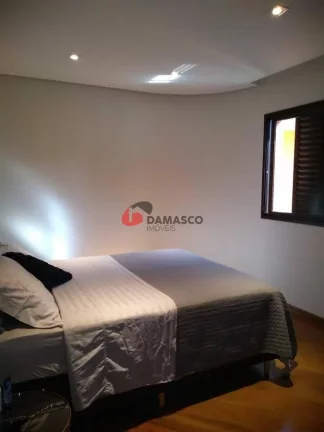 Imagem Sobrado à venda 3 Quartos, 3 Suites, 3 Vagas, 293M², Taboão, São Bernardo do Campo - SP