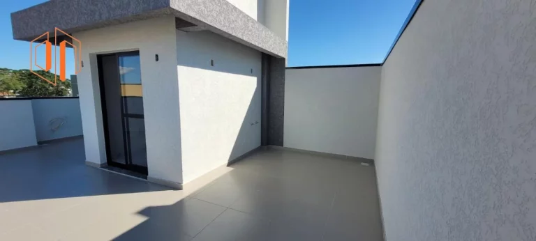 Imagem Sobrado para Venda em Curitiba, Cajuru, 3 dormitórios, 1 suíte, 3 banheiros, 1 vaga