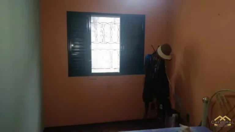 Imagem Casa térrea com 2 quartos e 2 vagas cobertas à venda - Vila Liberdade - Jundiaí