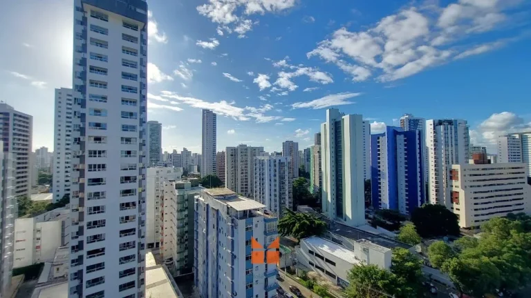 Imagem Lindo e reformado apartamento com 213m2 no Espinheiro!