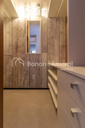 Imagem No coração do Cambuí, descubra este lindo apartamento mobiliado, totalmente reformado e com proje...