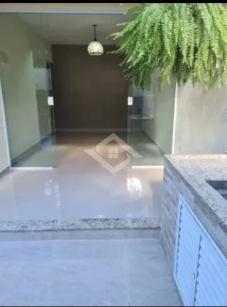 Imagem CASA DÚPLEX EM CONDOMÍNIO COM PISCINA NA FREGUESIA