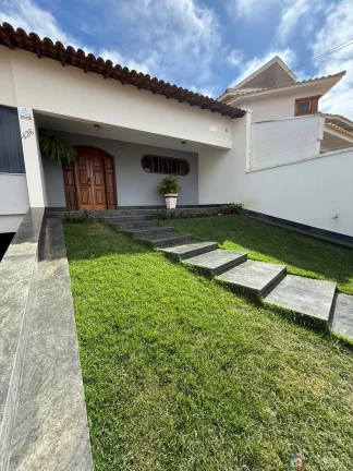 Imagem Casa à Venda no Bairro Sobradinho – 744m² de Lote, 507m² Construídos | Patos de Minas
