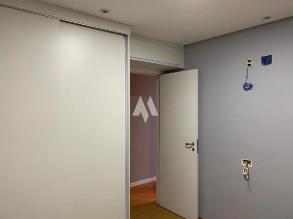 Imagem Oportunidade Imperdível na Ponta da Praia! Vende Apartamento de 2 dormitórios sendo 1 Suíte ,77m², Andar Alto e Lazer Completo
