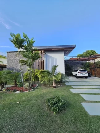 A 5ª Avenida imóveis selecionou essa Casa Moderna e Térrea no Condomínio Vida Marina em Busca Vida, 3 Suítes, Piscina c/ Cascata e Área Gourmet: