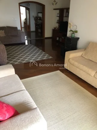 Imagem Localizado em um dos endereços mais desejados, este imóvel espaçoso de 186m² oferece todo o conf...