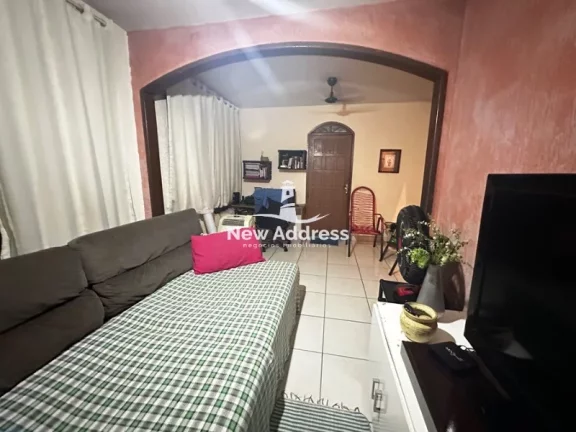 Imagem Casa em Araçás: 3 quartos, 2 banheiros, varanda e quintal - Vila Velha
