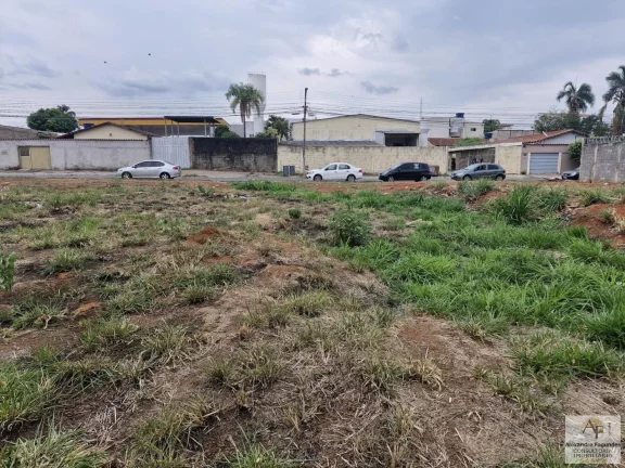Imagem Lote para Venda em Aparecida de Goiânia, Residencial Village Garavelo