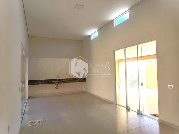 Imagem CASA À VENDA, COM 190M² 3 DORMS (1 SUÍTE) 5 VAGAS, PISCINA, CHURRASQUEIRA - RESIDENCIAL CALIFÓRNIA GARDEN, SÃO SEBASTIÃO DO PARAÍSO, MG