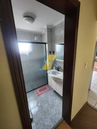 Imagem O sobrado que une conforto, espaço e localização estratégica em Sto Andre.