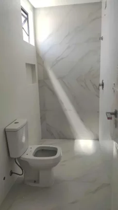 Imagem Apartamento com 3 dormitórios sendo 1 suíte e 2 vagas de garagem na Praia Brava em Itajaí