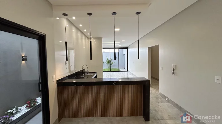 Imagem Casa à Venda em Patos de Minas - 3 Quartos, Suíte com Closet e Área Gourmet