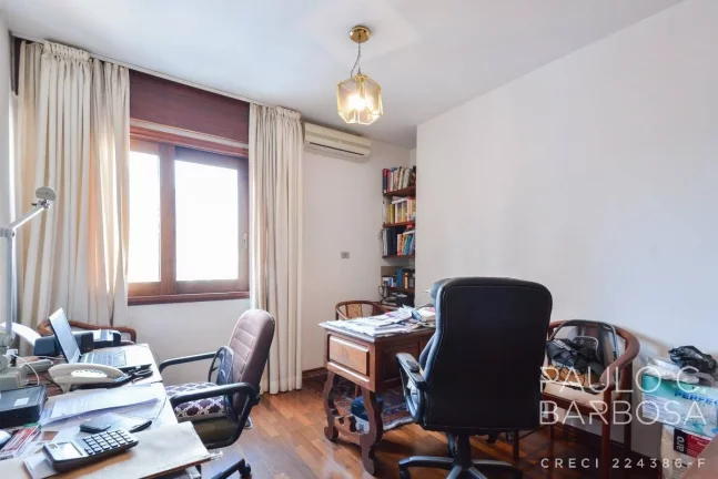 Imagem Pinheiros Venda - 4 Dormitórios (3 Suítes) - 4 Vagas - 246m²