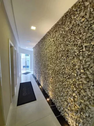 Imagem Apartamento com 3 suítes e 2 vagas de garagem em Balneário Camboriú/SC