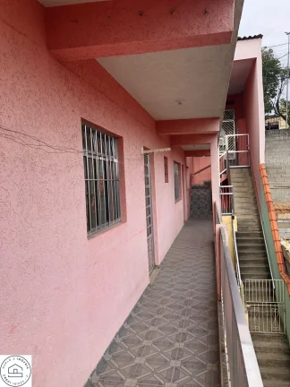 Imagem Imóvel para renda, contendo 04 casas no terreno, Localizado em Caieiras Bairro Vila dos pinheiros.
