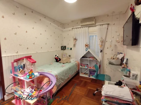 Imagem Impecável Casa em Condomínio à Venda em Vinhedo-SP - 3 Quartos, 1 Suíte, 2 Salas, 3 Banheiros, 4 Vagas, 212,10 m². Imagem Impecável Casa em Condomínio à Venda em Vinhedo-SP - 3 Quartos, 1 Suíte, 2 Salas, 3 Banheiros, 4 Vagas, 212,10 m².