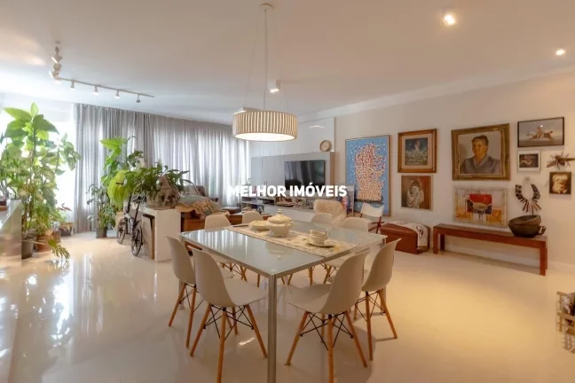 Imagem Apartamento á venda com 3 dormitórios no Centro de Balneário Camboriú