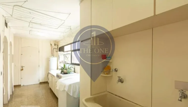 Imagem Apartamento de luxo à venda em Moema, São Paulo-SP! 3 quartos, 3 suítes, 4 banheiros, 3 vagas de garagem, 294m².
