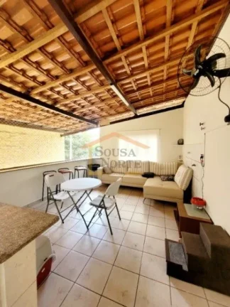 Imagem Casa 1: 2 dormitórios, sala ampla, cozinha com armários planejados, banheiro, lavanderia, espaço ...