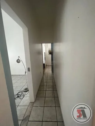 Imagem Casa bem localizada no Conj. Alphaville