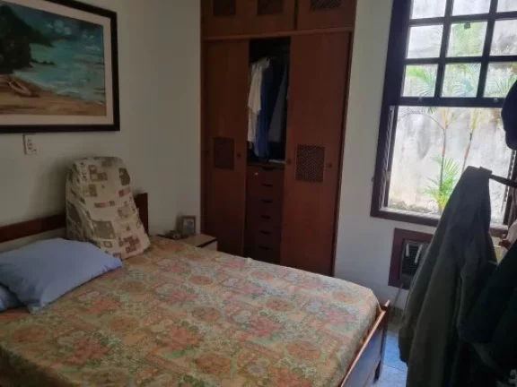 Imagem Casa de luxo à venda em Ubatuba-SP, bairro Itaguá! 3 quartos, 1 suíte, 3 salas, 4 banheiros, 4 vagas, 308m². Venha conhecer!