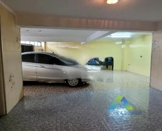 Imagem Casa Térrea para locação com 3 dormitórios e 4 vagas em Bosque da Saúde/SP!