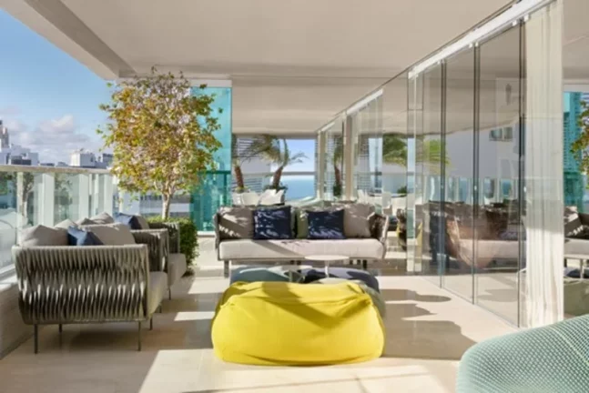 Imagem A 5ª Avenida Imóveis selecionou essa belíssima unidade no Edf. SOLAIRE - Ladeira da Barra: Apartamento excepcional de altíssimo padrão, refinado!!!