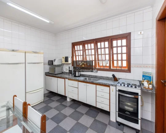 Imagem ÓTIMO SOBRADO 3 DORMITÓRIOS SENDO 1 SUÍTE HIDRO SALA 2 AMBIENTES LAREIRA PISO EM MADEIRA DE LEI COPA COZINHA ÁREA GOURMET SALÃO FESTAS 3 VAGAS