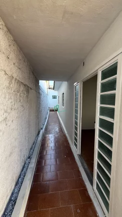 Imagem RESIDÊNCIA COM EDICULA DISPONIVEL Á VENDA NO BAIRRO JARDIM PORTINARI EM FRANCA/SP