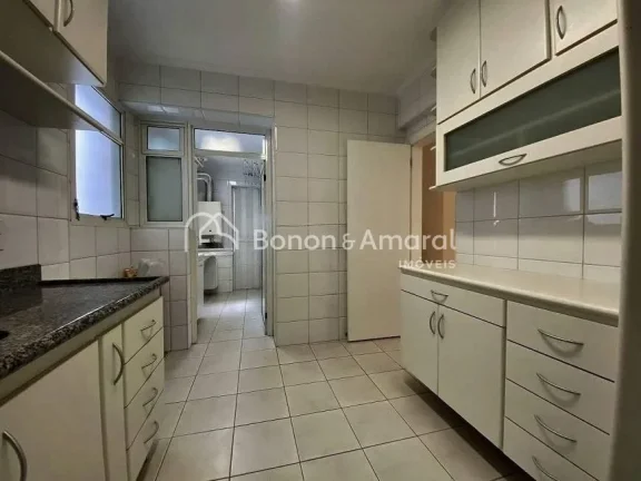 Imagem Apartamento localizado em rua tranquila e em ótima localização com tudo ao seu redor. Repaginado,...