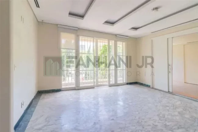 Imagem Casa Comercial para Locação em São Paulo-SP, no Jardim América: 10 Salas, 5 Banheiros, 20 Vagas de Garagem, 835m² de Área